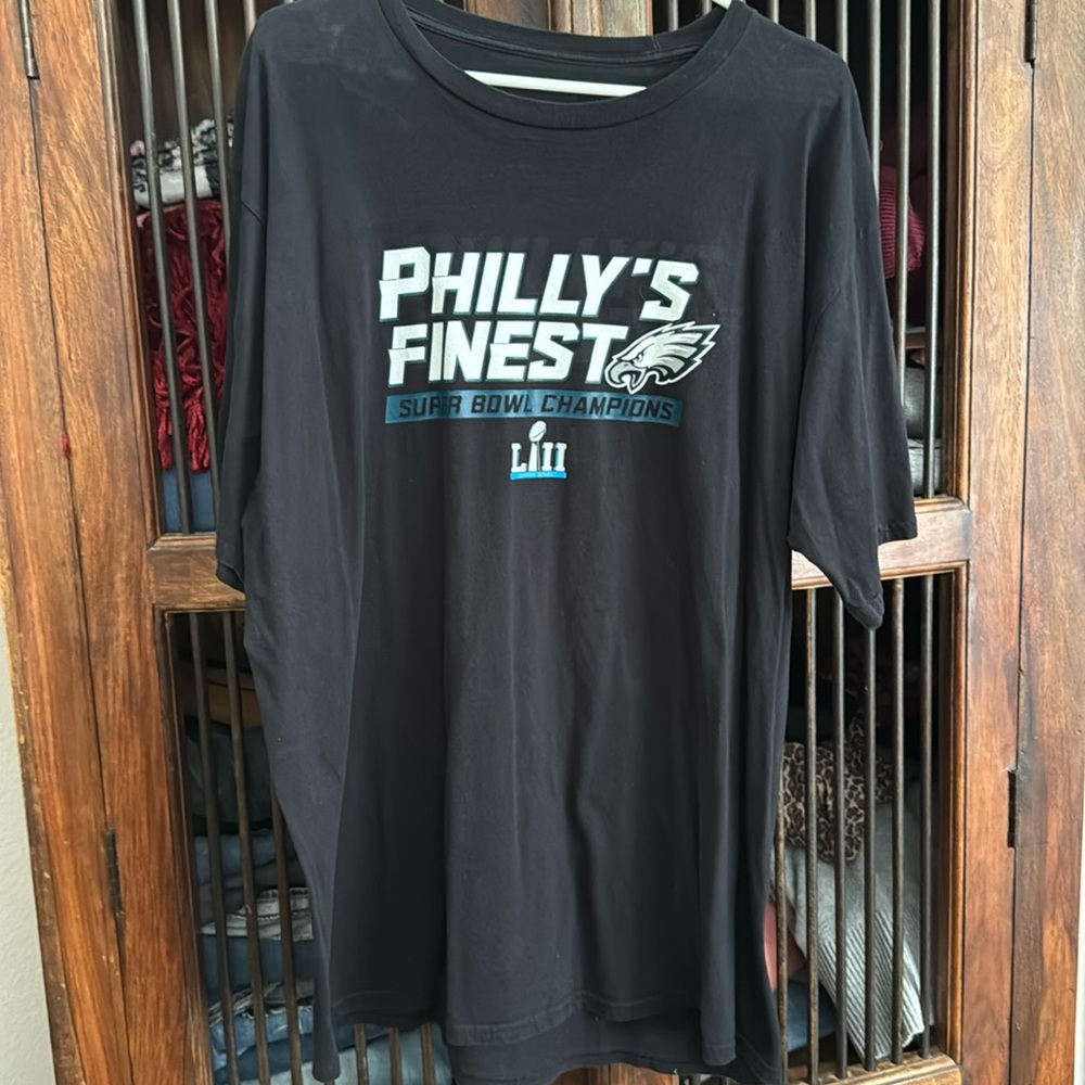 Eagles Super Bowl T shirt #52 in 2018